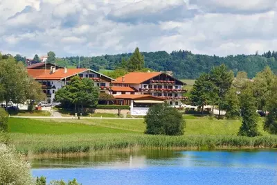 Image de Directly on the lake, Chiemsee / Chiemgau region, 167 mÂł of modern living space