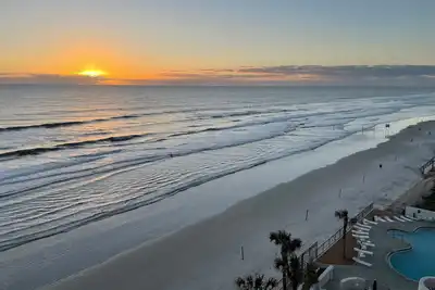 Image de Beautiful 7th Floor Oceanfront 3 Br/3 Ba Condo in The Ashley