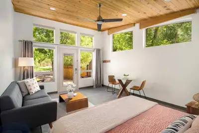 Image de Nama-Stay Suite 3 | King, 5 Min to Zion Np