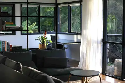 Image de Leafy beachside retreat
