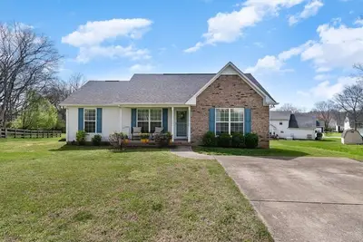 Image de Modern 3br Home with Office \/ Family & Remote-Work Friendly \/ Quiet Neighborhood