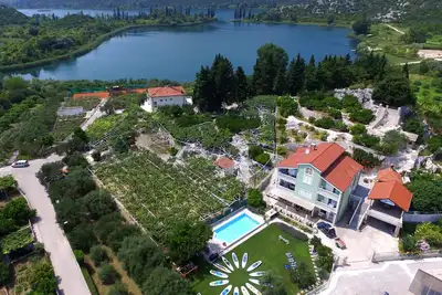 Image de Villa Solo, Luxury family app in Nature park