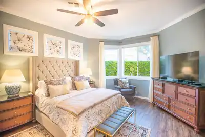 Image de Indian Wells Luxury Desert Home with Mountain Views and Golf.