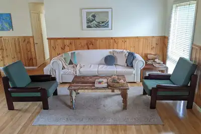 Image de beach house 🏖️\nFamily Friendly, 2 Bathrooms, \nPets welcome 🐶
