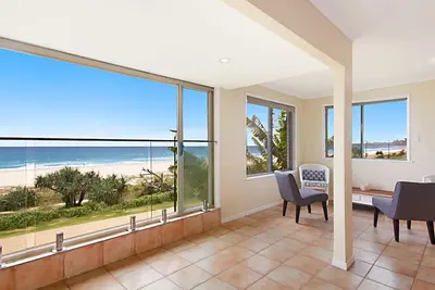 El Mirador 8 - Absolute Beachfront Tugun