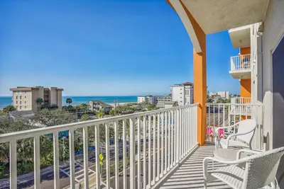 Image de Madeira Bay Resort I 1504 New, amazing Gulf Beach view in top location!