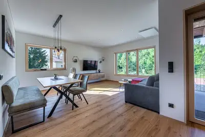 Image de new. large. light-flooded apartment in Glückhoch2