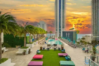 Image de Very Chic |Bay View & Balcony|Amazing Pools+ Gym