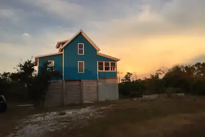 Image de Cedar Island cottage, short walk to beach
