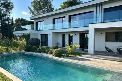 Image de Maison 240m2, piscine, vue exceptionnelle sur le Luberon et les Alpilles