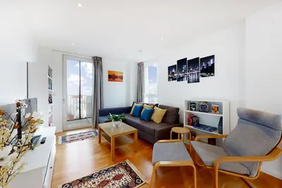 Image de Lovely 2 bedroom flat with balcony in Stratford