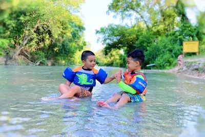 Image de #H Son's Blue River Camp - Glamping Cabin w\/ 2 Queen Beds