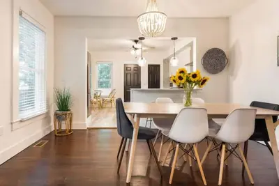 Image de Charming Northfork Townhouse- walk to all
