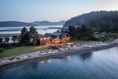 Image de Panoramic View, Private, Low Bank Waterfront