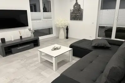Image de Amazing 2-Room Penthouse with Cityview. Incredible views.