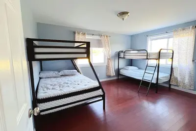 Image de 2 Bedroom with free parking-upto 10 parking space