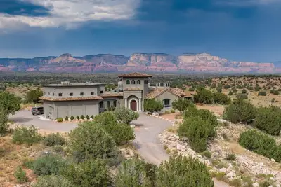 Image de The Sanctuary at Sacred Mesa - Luxury Sedona Home with Red Rock Views!