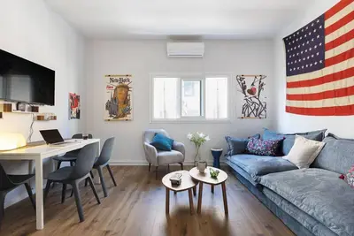 Image de Artistic 2br Apt w Balcony in Florentin Center