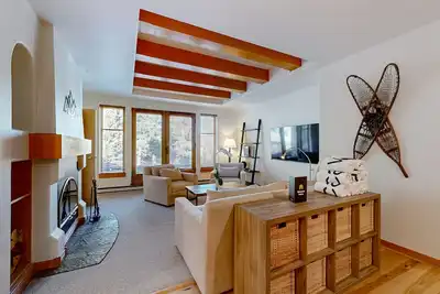 Image de True ski-in\/ski-out at Solitude Resort Creekside with view of Apex lift