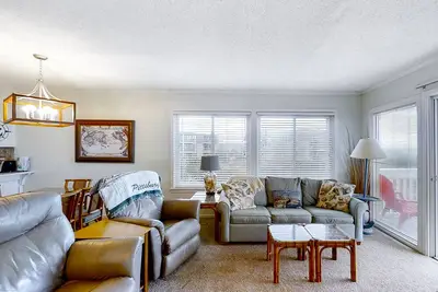 Image de Oceanfront, 2nd-Floor Condo with Balcony, WiFi & Shared Pools/Hot Tub/Tennis