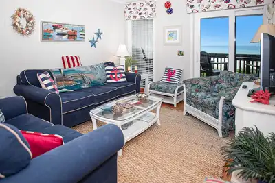 Image de Beautifully Remodeled, Oceanfront, 3rd-Floor Condo with Balcony & Shared Pools