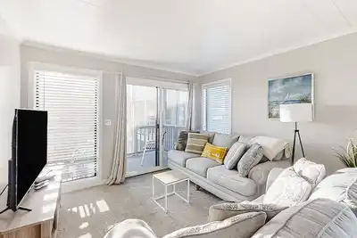 Image de Gorgeous Condo in Oceanfront Complex w/WiFi, Shared Pool + Ocean/Courtyard Views