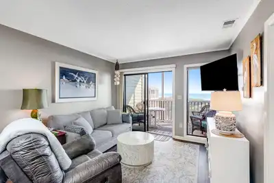 Image de 3rd Floor Oceanfront Condo w/Great Ocean and Pool Views and Shared Pools