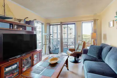 Image de Beautiful 2nd-Floor Home in Oceanfront Location w/Free WiFi, Balcony, Private Wd