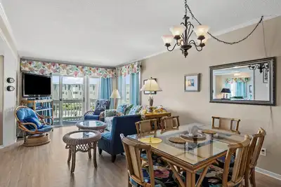 Image de Ocean View Courtyard Condo with Balcony & Shared Pools/Hot Tub/Putt-Putt/Tennis