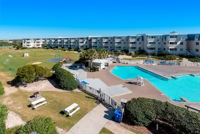 Image de First-Floor Condo Steps from the Beach with Shared Pools, Hot Tub, Game Room