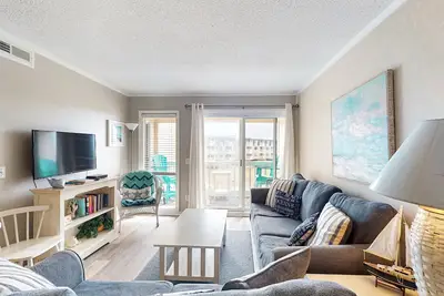 Image de Second-Floor Condo with Balcony, WiFi & Shared Hot Tub/Pools/Tennis/Mini-Golf