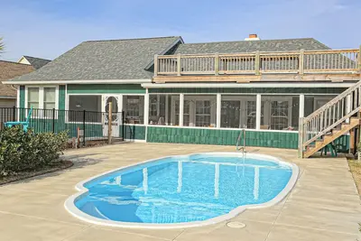 Image de Completely renovated, oceanfront home with private pool, deck, WiFi & Ac