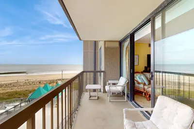 Image de Sea Colony Oceanfront Condo with Shared Pool/Hot Tub/Sauna, Central Ac, & WiFi