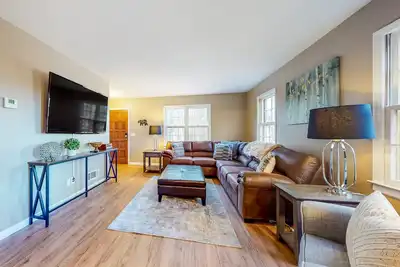 Image de Dog-Friendly Home w/ High-Speed WiFi, Firepit, & Ev Plug, -Great Location