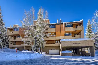 Image de Spacious ski-in/ski-out Copper Mountain retreat with balcony - near dining