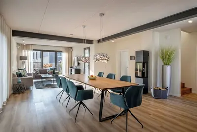 Image de Luxurious chalet (200sqm) for up to 8 people with terrace and sauna