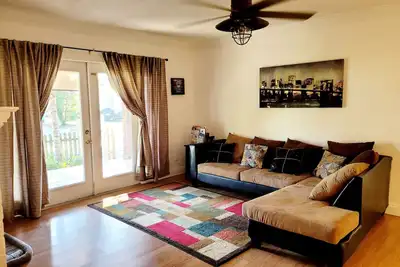 Image de Sunshine Paradise Getaway 14 mins to Downtown Tampa