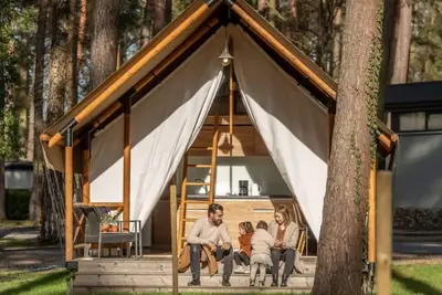 Image de Charmant pavillon de tentes Maastricht Ă 16 km.