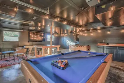 Image de 4bd w/Hot Tub & Game Lounge Dog Friendly Usafa