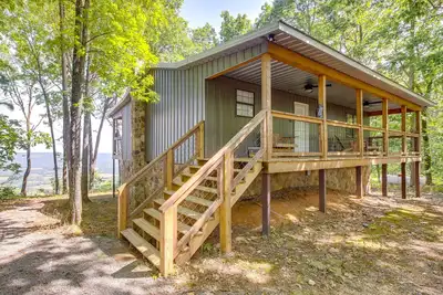 Image de Renovated Cabin w/ Decks, Views, & Fire Pit!