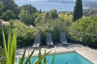 Image de Villa coup de cœur en front de mer avec vue mer piscine et spa
