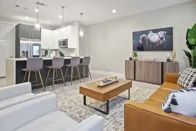 Image de Modern Fort Worth Townhome 2 bedroom 2. 5 bath - Comfortable Stay