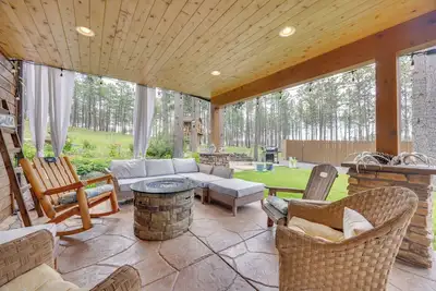 Image de Co Springs Apartment in the Pines w/ Treehouse!
