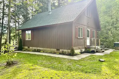 Image de Riverwalk Chalet: HotTub, Hike & Snowmobile Trails