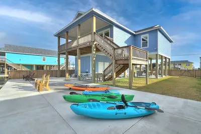 Image de Waterfront, private lighted pier, kayaks, stand up paddle boards!