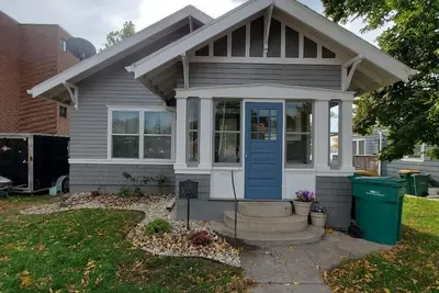 Image de Beautifully updated 4 bedroom Lake Home