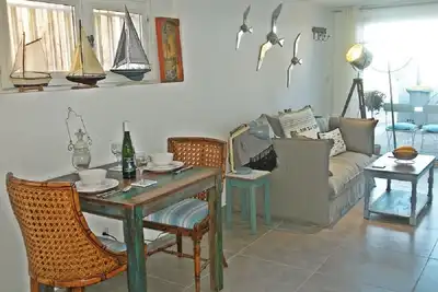 Waterfront Studio with private hot tub. Secure parking, pet friendly