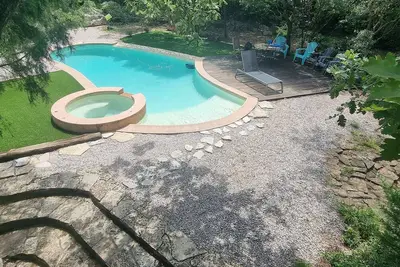 Villa Canadel en lisière de forêt