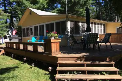 Spacious Cottage with Lake Access in quiet lakeside community