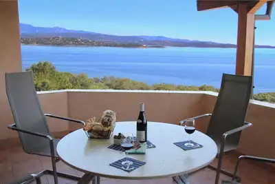 Image de Three-flag house with a view of the Gulf of Porto-Vecchio / quiet location